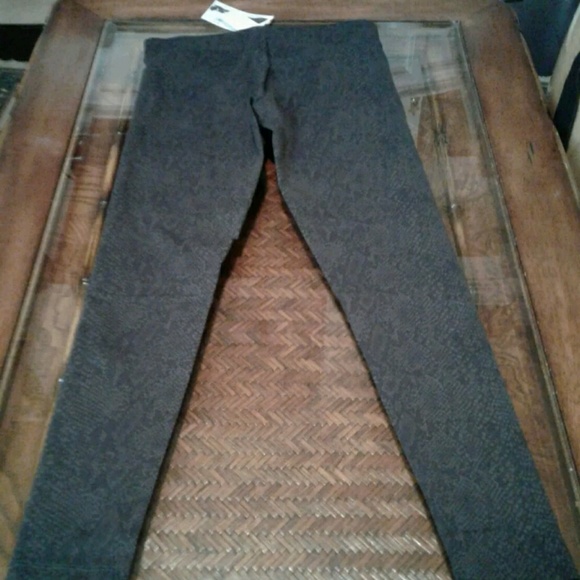 matty m snakeskin leggings size S - Picture 8 of 8